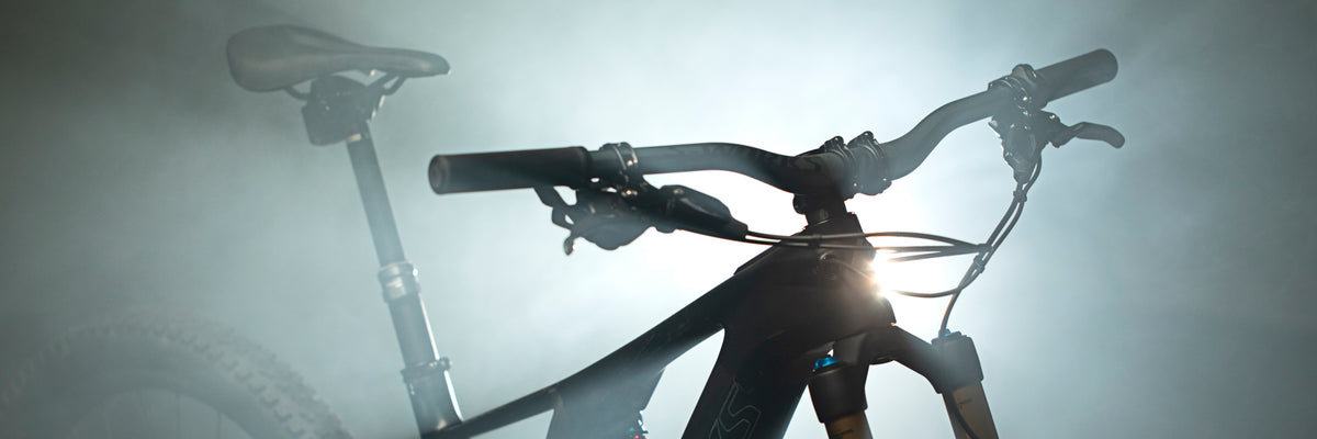 Carbon / Black / Chrome