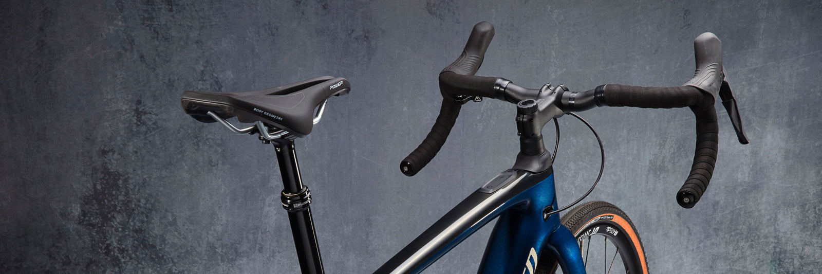 Gloss Navy/White Mountains