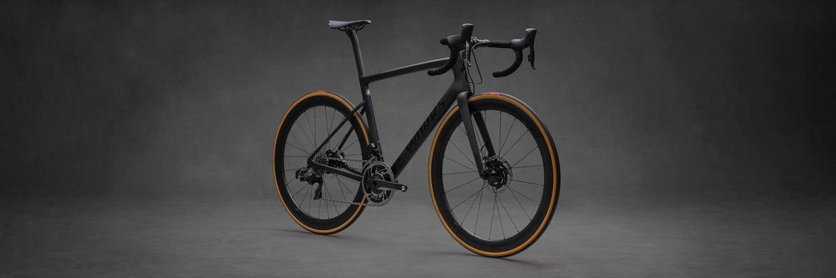 SATIN CARBON/TARMAC BLACK/CLEAN